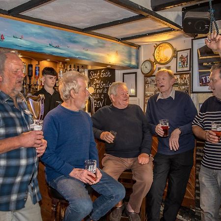 Cadgwith Cove Inn 외부 사진